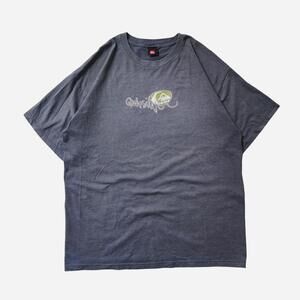 Y2K Quiksilver Surf T-Shirt Gray tee with white & green circular graphic